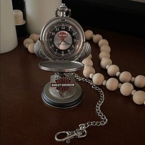 Franklin Mint Harley-Davidson Silver Pocket Watch with Chain Stand